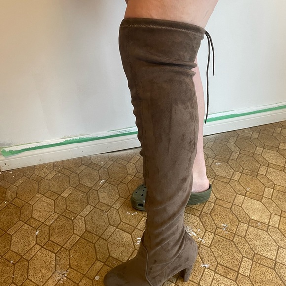 knee high heeled boots size 10 - Picture 5 of 5